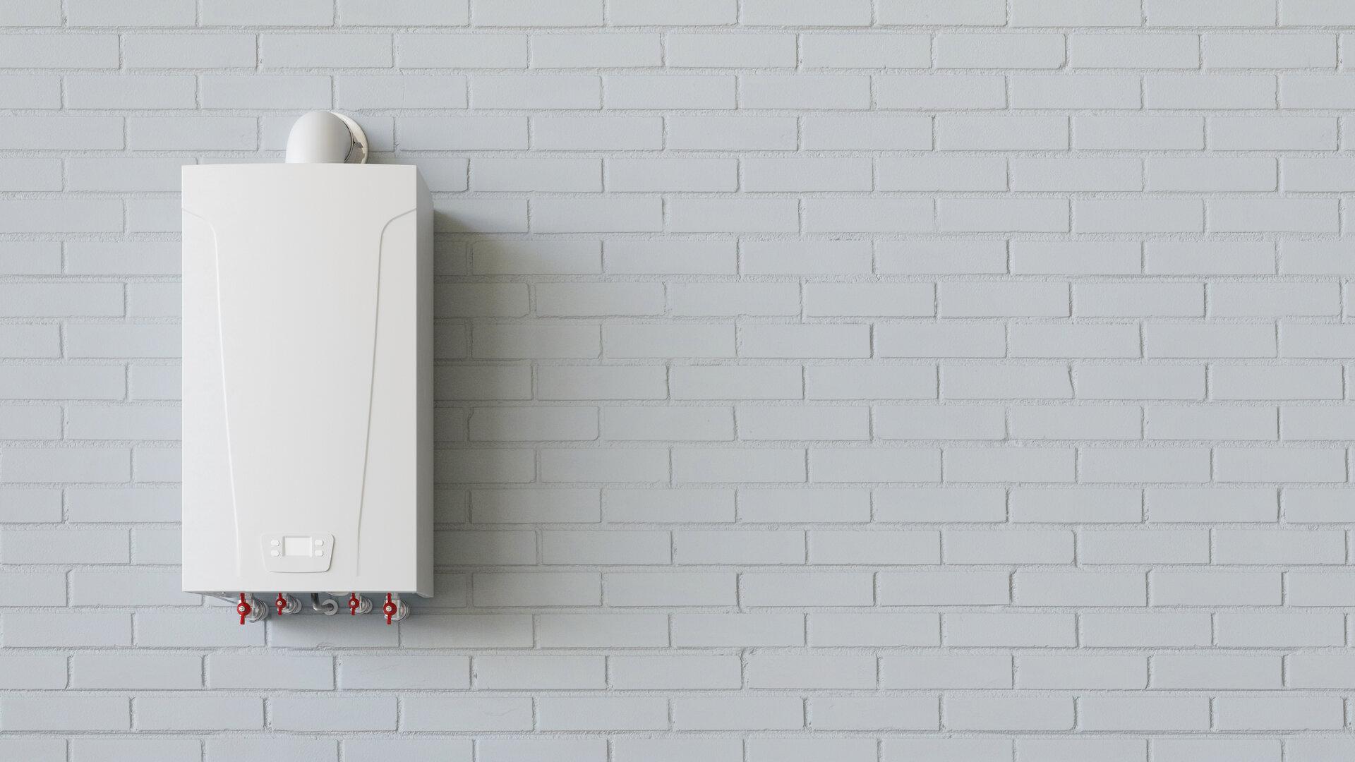 Gas Boiler für Warmwasser an Wand von Keller
